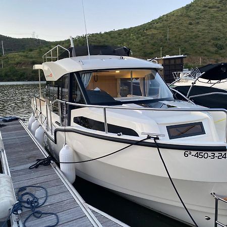 Отель Koolhouse Boat Вила-Нова-ди-Фош-Коа Экстерьер фото