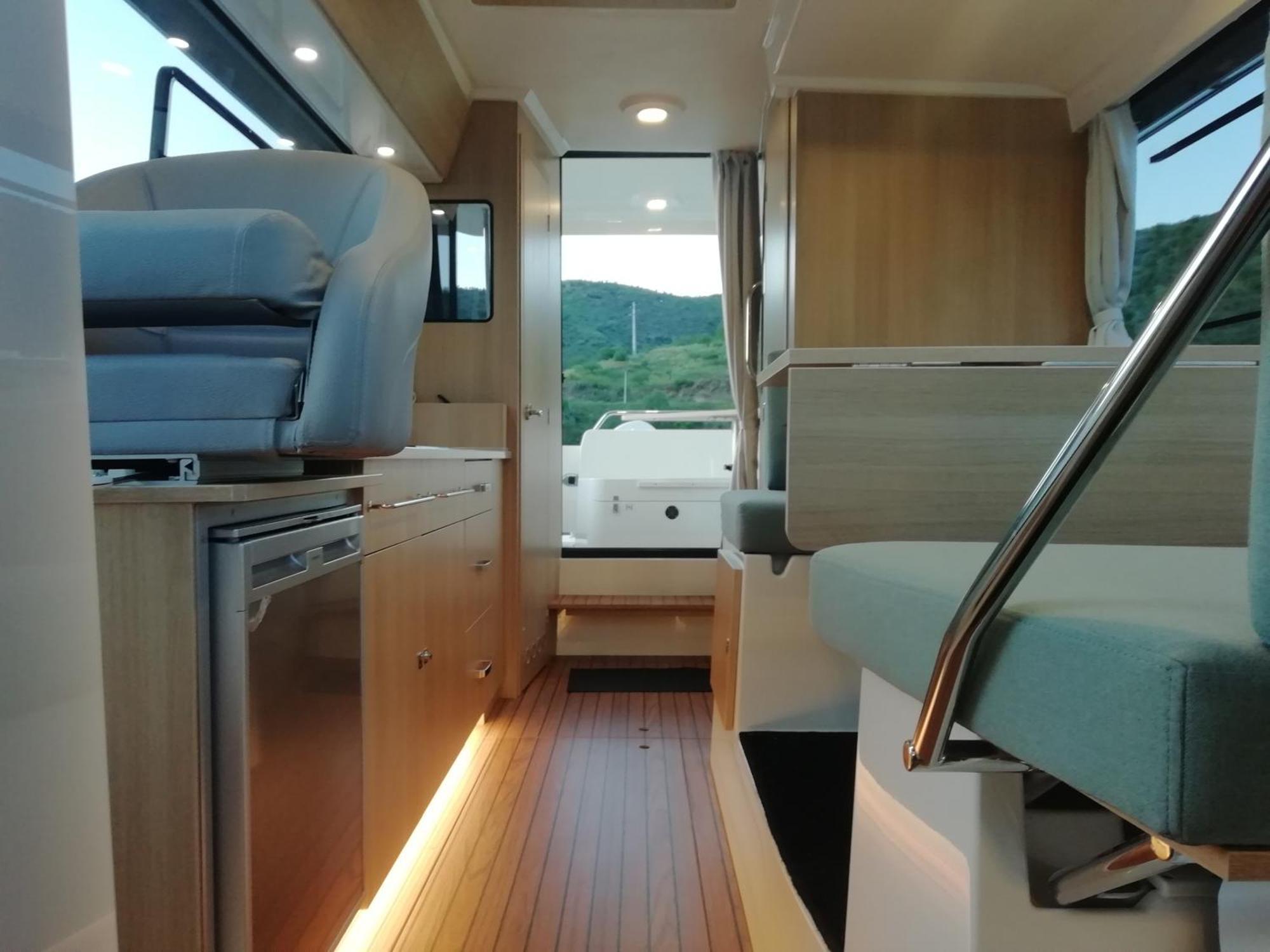 Отель Koolhouse Boat Вила-Нова-ди-Фош-Коа Экстерьер фото